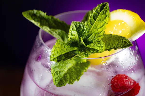 ... und dazu einen kühlen Drink